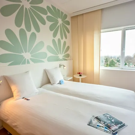 Westcord Hotel 4*